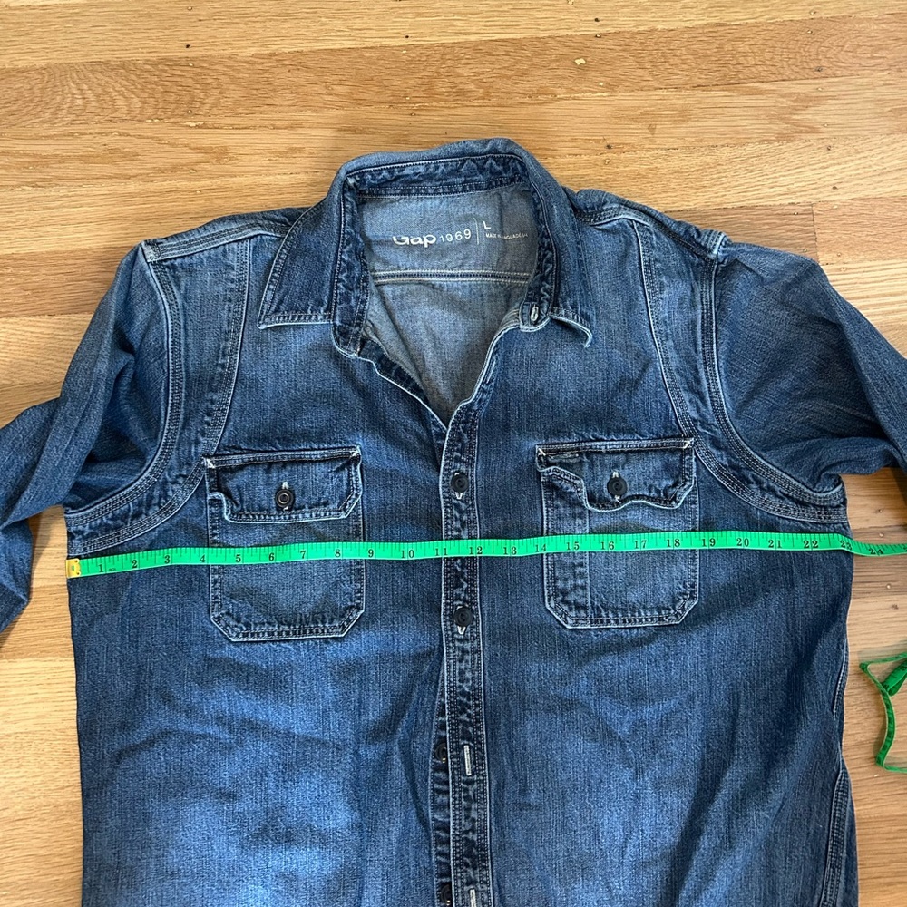 Gap Denim Shirt - Picture 6 of 6